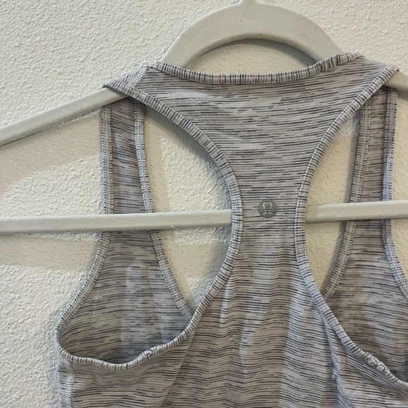 Lululemon Heather Gray Tank Top Size 2 - Picture 4 of 4
